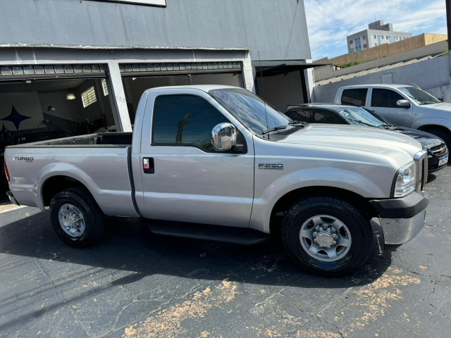FORD F-250 XLT 6cc 2003