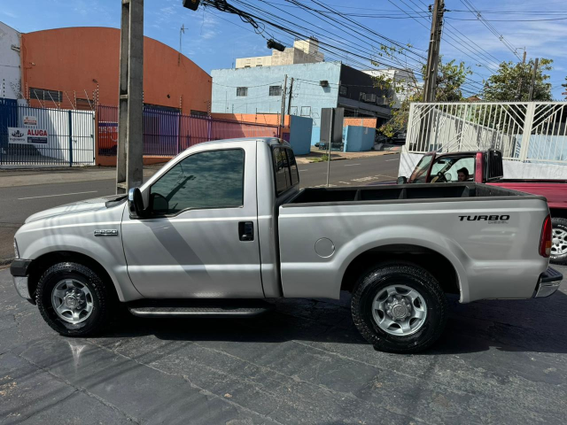FORD F-250 XLT 6cc 2003