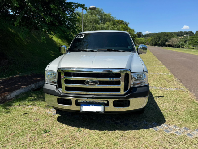 FORD F-250 XLT 6cc 2003