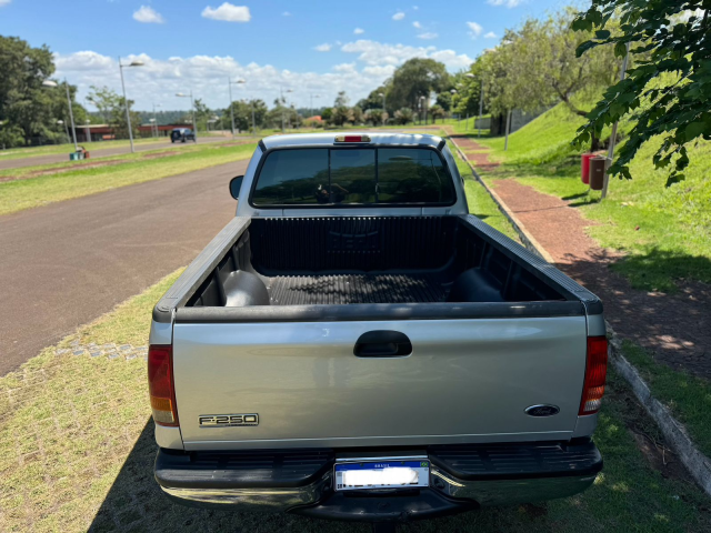 FORD F-250 XLT 6cc 2003