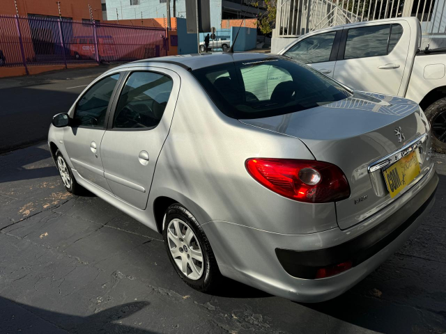 PEUGEOT 207 Passion XR 1.4 8V FLEX