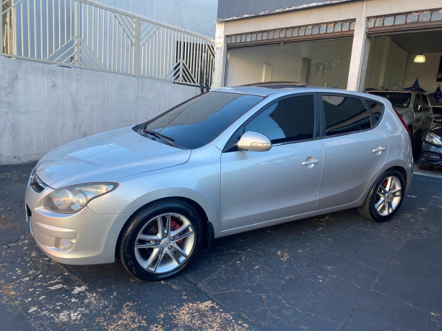 HYUNDAI I30 2.0 2011