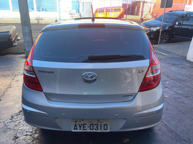 HYUNDAI I30 2.0 2011