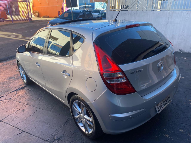 HYUNDAI I30 2.0 2011