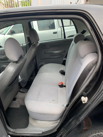 VOLKSWAGEN FOX 1.6 PLUS 2009