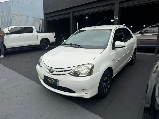 Toyota Etios XS Sedan 1.5 Flex  4P Mec. 2016