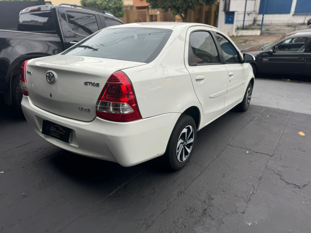 Toyota Etios XS Sedan 1.5 Flex  4P Mec. 2016