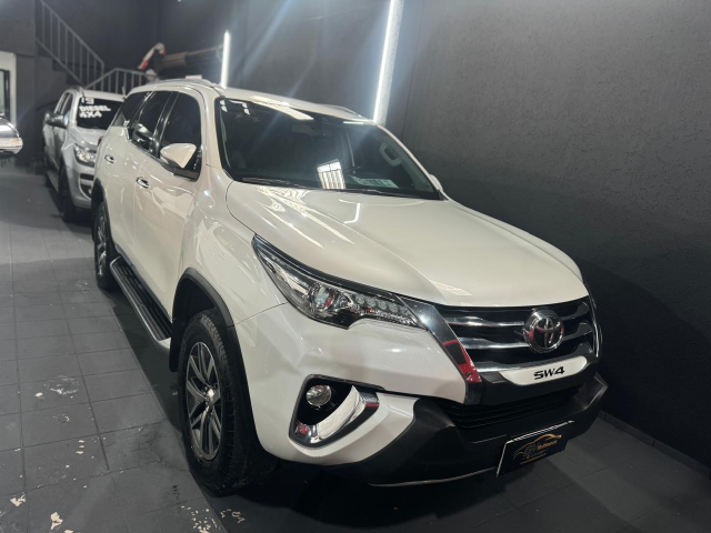 TOYOTA HILUX SW4 SRX 4X4 DIESEL