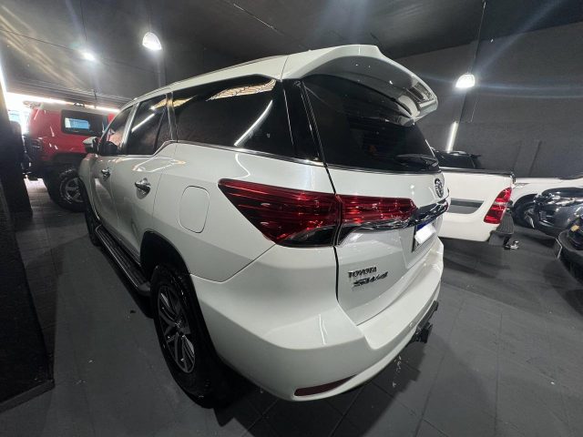 TOYOTA HILUX SW4 SRX 4X4 DIESEL
