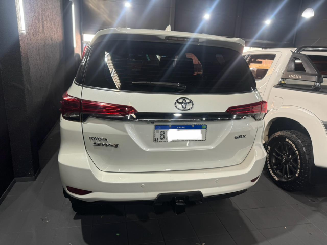 TOYOTA HILUX SW4 SRX 4X4 DIESEL