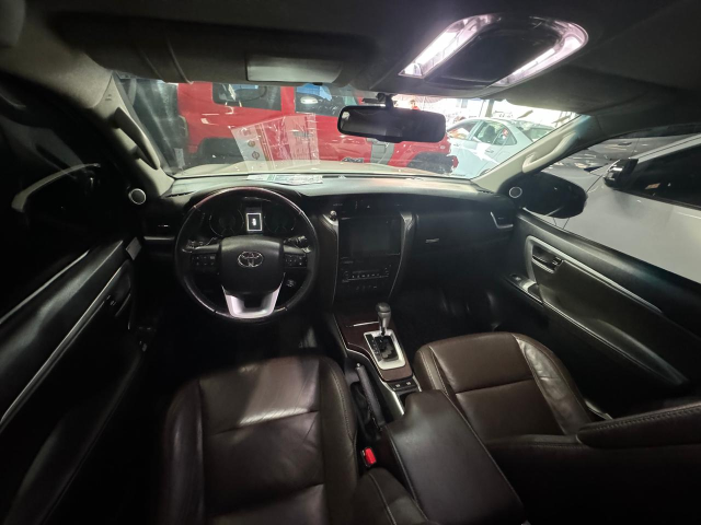TOYOTA HILUX SW4 SRX 4X4 DIESEL