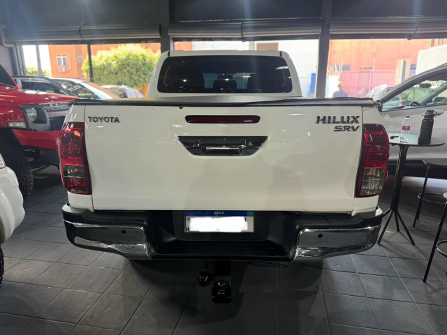 TOYOTA HILUX CD SRV 4X4 2.8 DIESEL AUT.