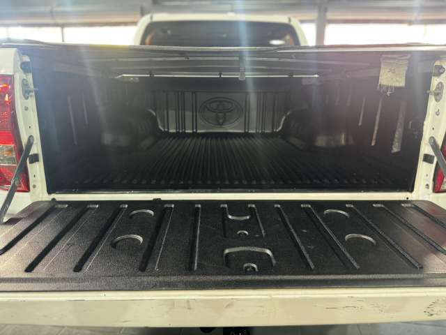 TOYOTA HILUX CD SRV 4X4 2.8 DIESEL AUT.