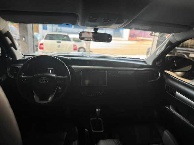 TOYOTA HILUX CD SRV 4X4 2.8 DIESEL AUT.