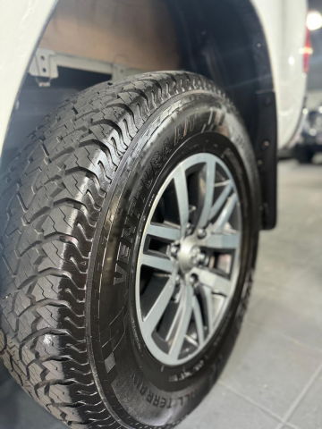 TOYOTA HILUX CD SRV 4X4 2.8 DIESEL AUT.